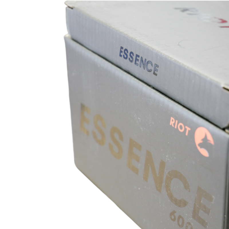 Carrete Riot Essence 6000 + Hilo Monofilamento Amarillo 0,35mm 21kg
